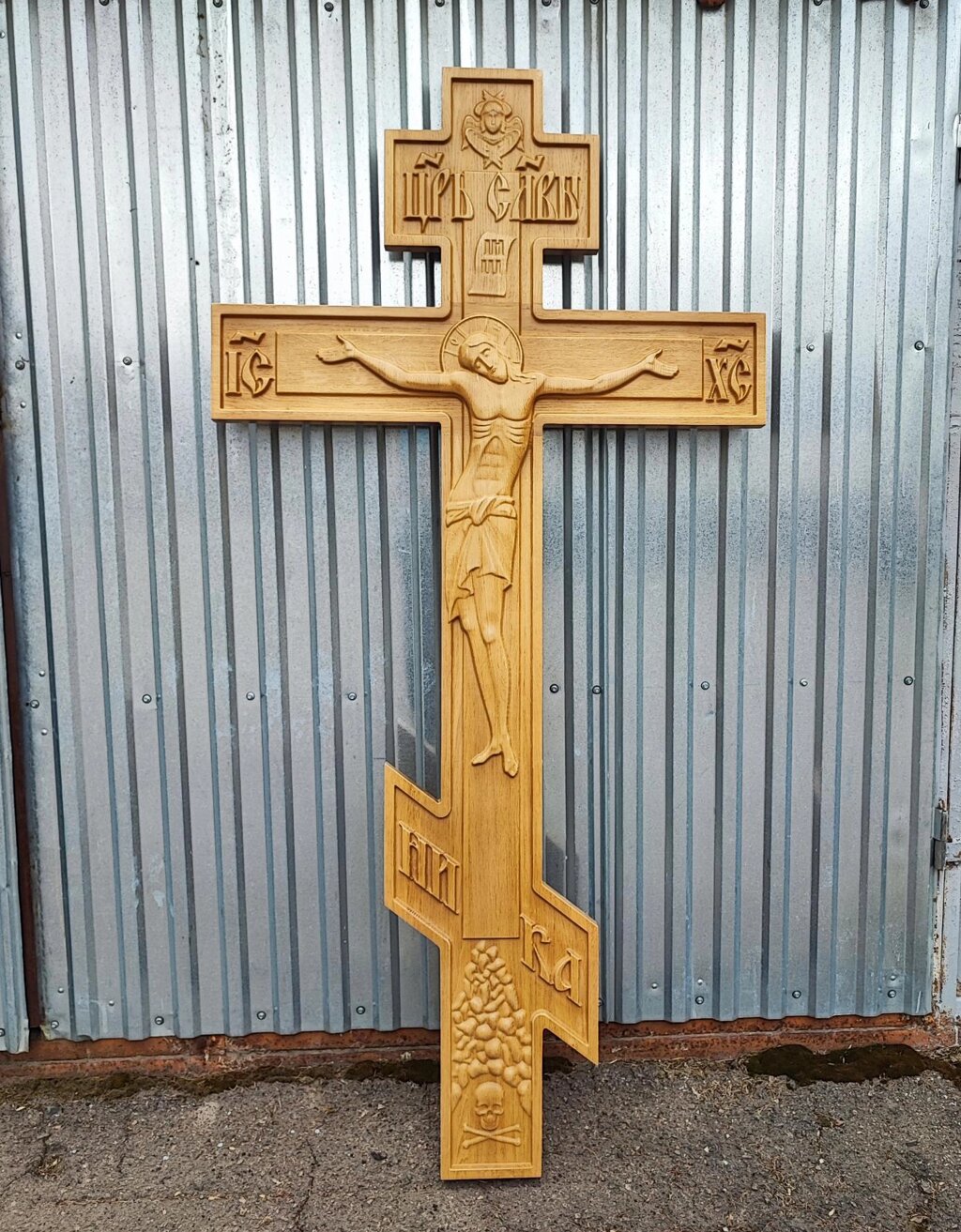 Хрест дубовий з різьбою на кладовище 2м висота від компанії Церковна крамниця "Покрова" - церковне начиння - фото 1