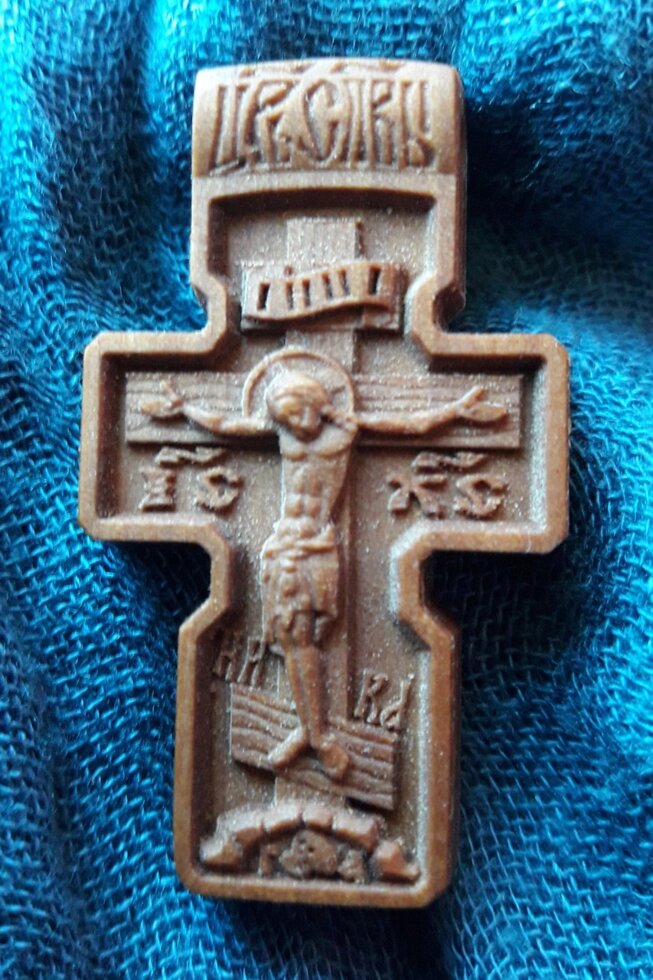 Християнський хрест Натільний з різьбленої груші # 134 від компанії Церковна крамниця "Покрова" - церковне начиння - фото 1