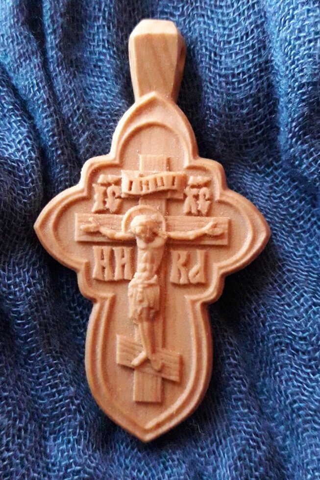 Християнський хрест Натільний з різьбленої груші # 136 від компанії Церковна крамниця "Покрова" - церковне начиння - фото 1