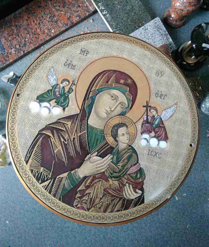 Ікона Божої Матері на камені кругла (на замовлення) від компанії Церковна крамниця "Покрова" - церковне начиння - фото 1