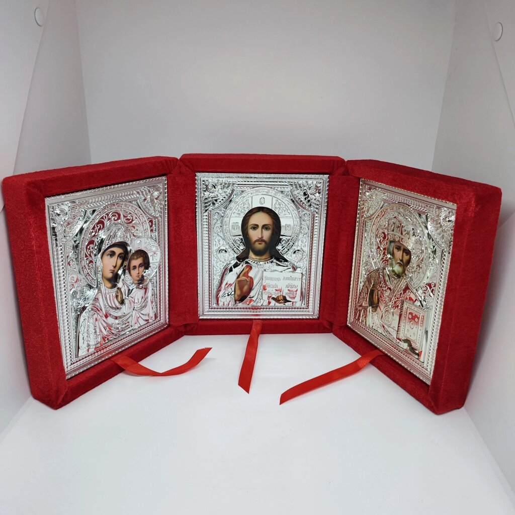 Ікона-трійник червона тканина від компанії Церковна крамниця "Покрова" - церковне начиння - фото 1