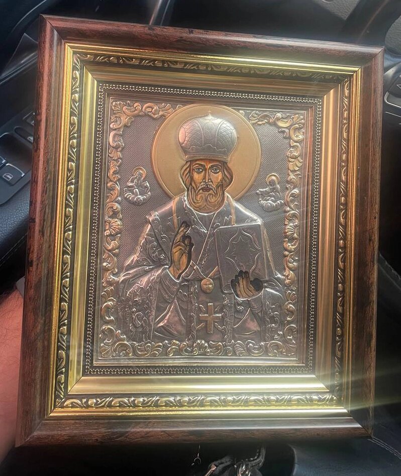 Ікона зі сріблом та золотом «Святий Миколай Чудотворець» від компанії Церковна крамниця "Покрова" - церковне начиння - фото 1
