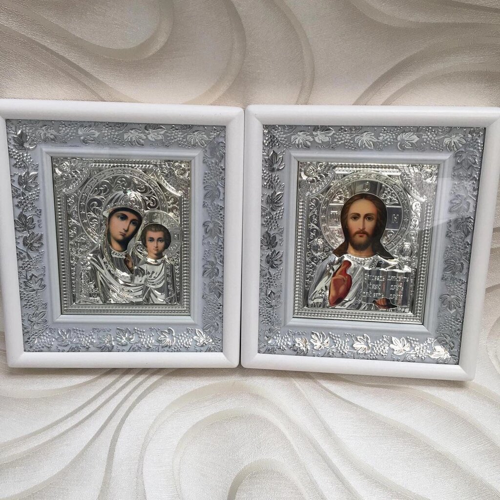 Ікони вінчальна пара під срібло 23х28см від компанії Церковна крамниця "Покрова" - церковне начиння - фото 1