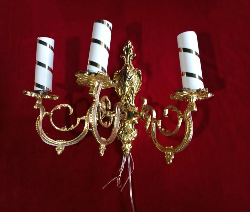 Мале Церковне бра на три свічки зі сплаву латуні від компанії Церковна крамниця "Покрова" - церковне начиння - фото 1