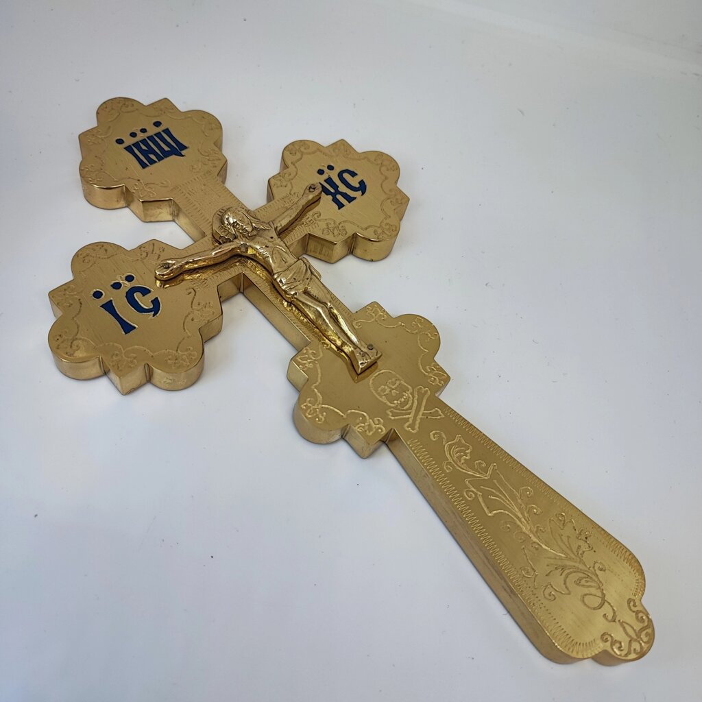 Напрестольний фігурний хрест з емаллю від компанії Церковна крамниця "Покрова" - церковне начиння - фото 1