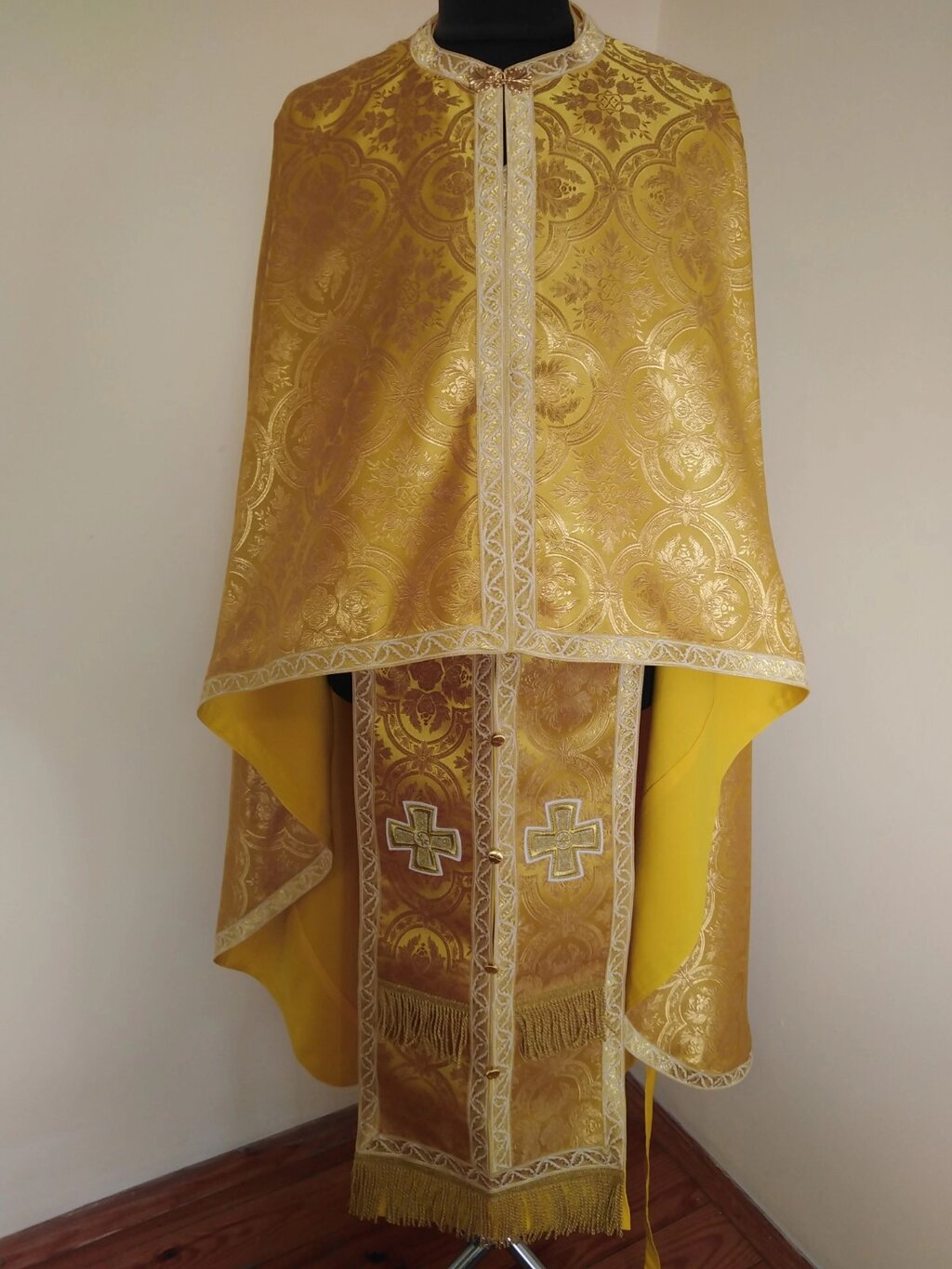 Одяг священика з парчі замовити по каталогу від компанії Церковна крамниця "Покрова" - церковне начиння - фото 1