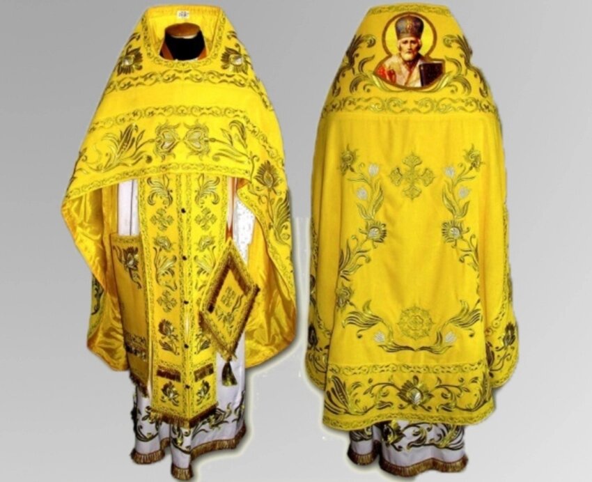 Парадний вбрання священика з вишивкою на оксаміті від компанії Церковна крамниця "Покрова" - церковне начиння - фото 1