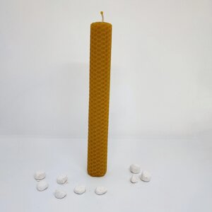 Свічки з вощини, висота 20 см, діаметр 2,5 см.
