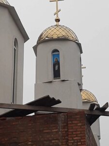 Вітражі у вікнах купола храму (плівка оракал) в Волинській області от компании Церковна крамниця "Покрова" - церковне начиння