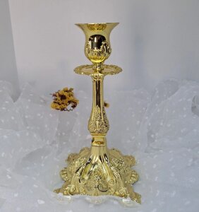 Підсвічник металевий на одну свічку, висота 19, діаметр свічки до 2 см (під золото)