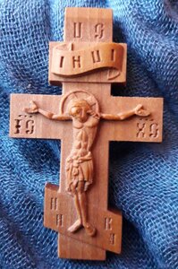Християнський хрест Натільний з різьбленої груші # 129