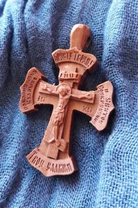 Християнський хрест Натільний з різьбленої груші # 124