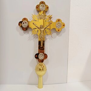 Виносний церковний хрест з променями і камінням (католичний)