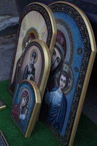 Різні розміри ікон на камені в Волинській області от компании Церковна крамниця "Покрова" - церковне начиння