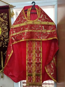 Одягання священика православної церкви (з парчі)