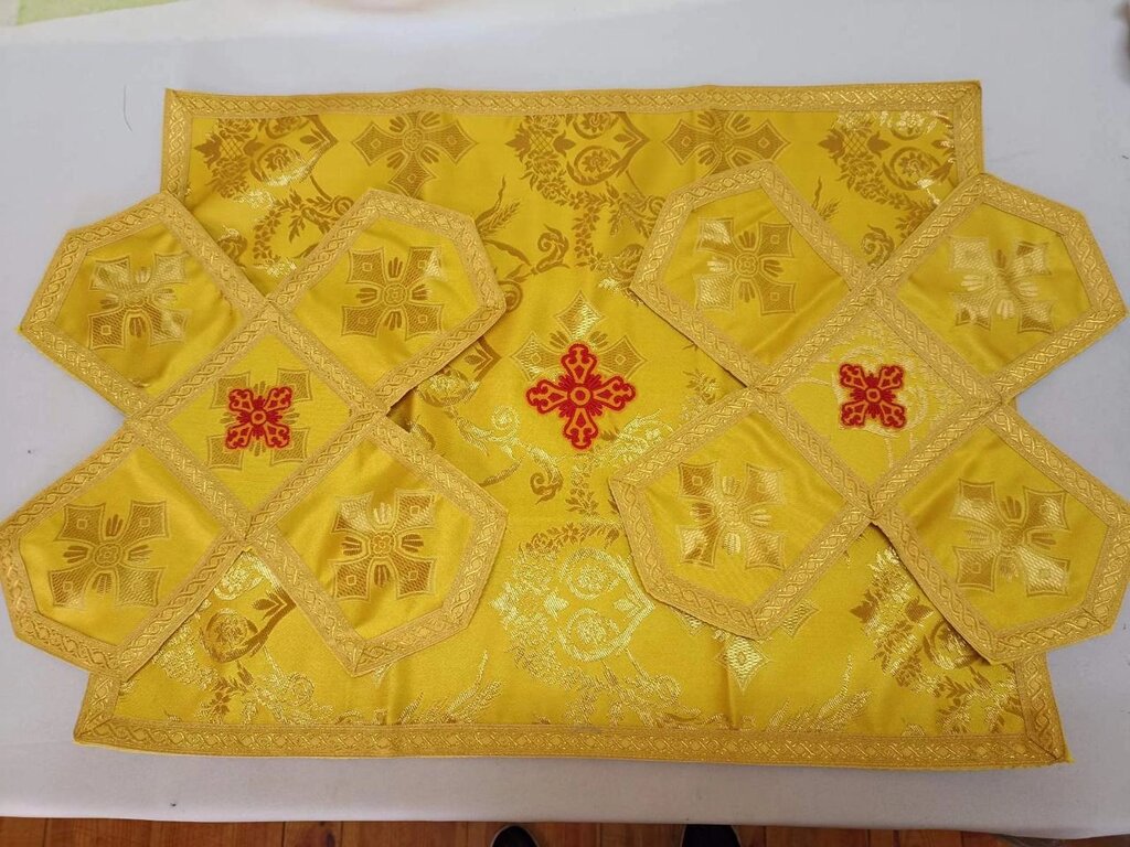 Покрівці жовтого кольору від компанії Церковна крамниця "Покрова" - церковне начиння - фото 1