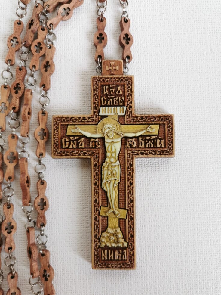 Православний хрест наперсний з дуба різьбленого з каменем # 422 від компанії Церковна крамниця "Покрова" - церковне начиння - фото 1