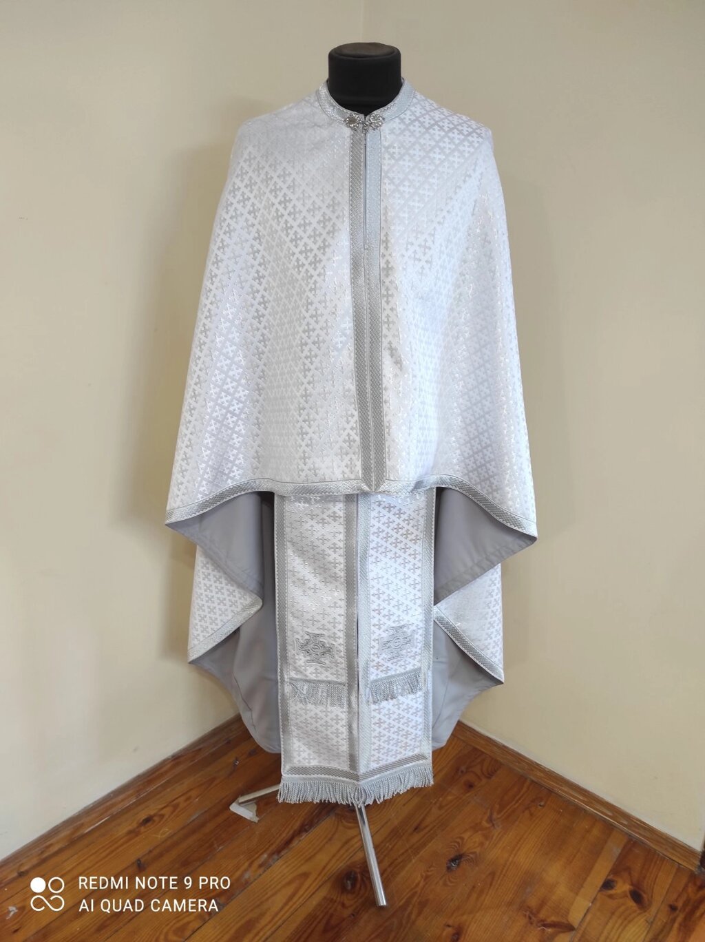 Риза з парчі - пошиття в майстерні на замовлення від компанії Церковна крамниця "Покрова" - церковне начиння - фото 1
