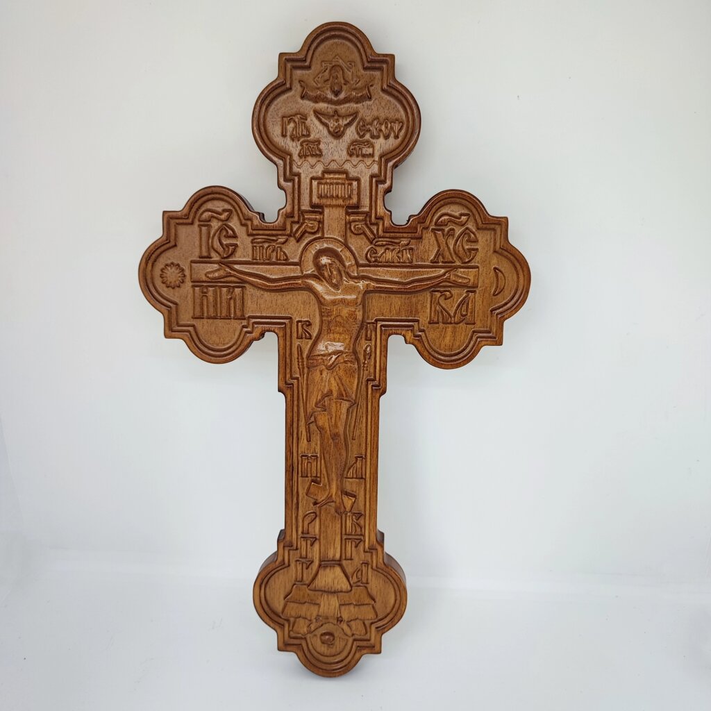 Різьбленій хрест фігурній з вільхі 30см від компанії Церковна крамниця "Покрова" - церковне начиння - фото 1