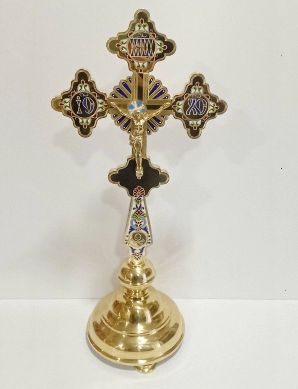 Замовляйте напрестольний хрест латунний від компанії Церковна крамниця "Покрова" - церковне начиння - фото 1