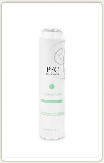 Шампунь проти лупи PFC Cosmetics HAIRXIL FRESH&CLEAR Shampoo 300 мл від компанії Лікувальна, доглядова та професійна косметика - фото 1