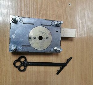 Замок накладний саморобний падаючий ключ нержавіюча сталь 3 ключа