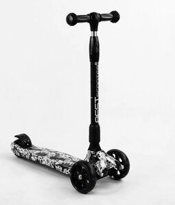 Самокат триколісний Best Scooter MAXI складаний колеса PU зі світлом Skulls and flowers 60 кг Різнобарвний (105402)