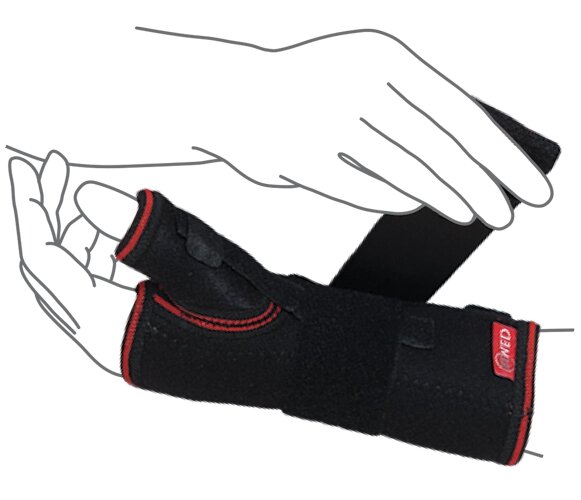 Бандаж на променезап'ястковий суглоб з ребром жорсткості (з фіксацією пальця) R8304 (чорний) від компанії Med-oborudovanie - фото 1