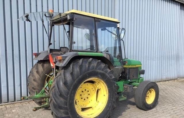 Трактор John Deere 19501 2WD - опис