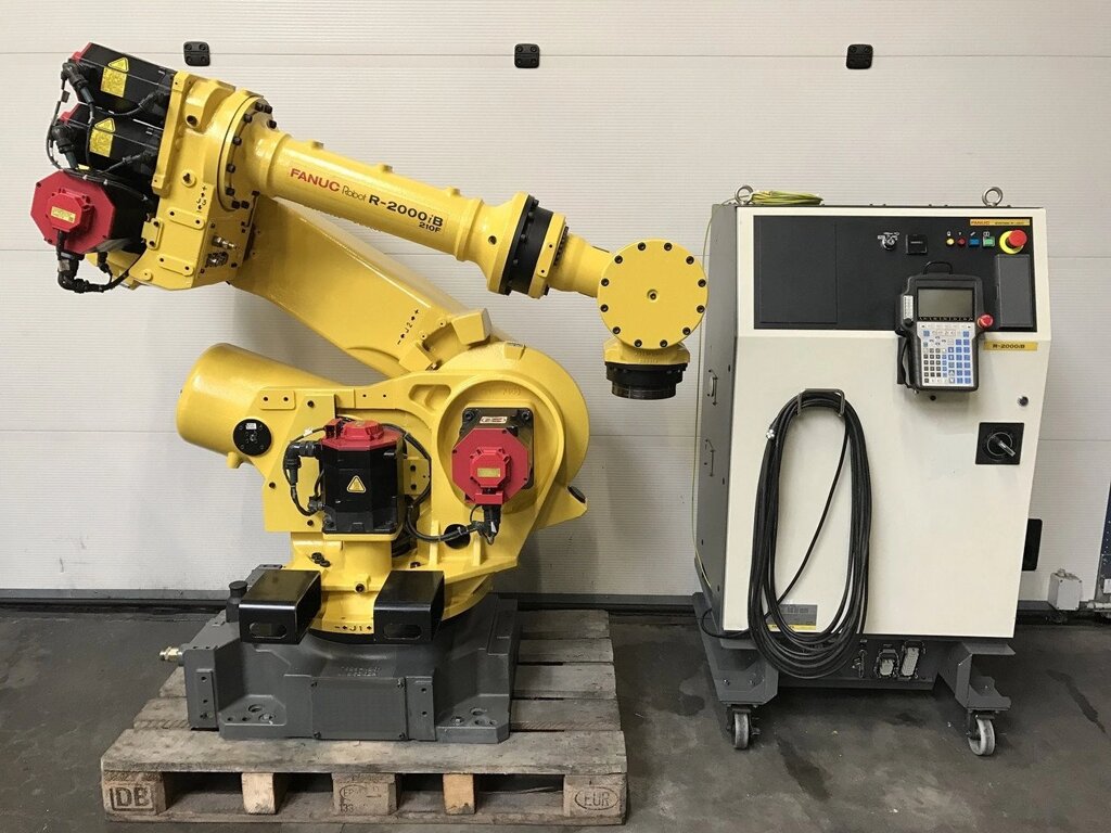 Промисловий робот Fanuc R-2000iB 210F (refurbished) від компанії Hydromarket2018 - фото 1