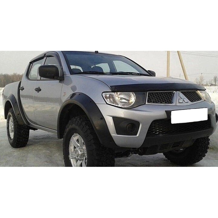 Дефлектор капота SIM Mitsubishi L200 IV 06-15 темний (SMIL2000612) від компанії Тюнінг і аксесуари для авто - фото 1