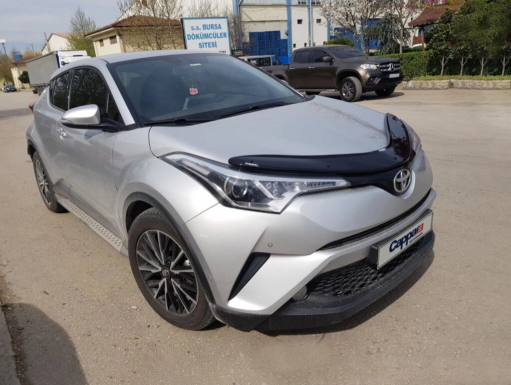 Дефлектор капоту (мухобойка) Toyota C-HR 2016- від компанії Тюнінг і аксесуари для авто - фото 1