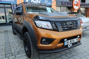 Дефлектор капоту (мухобойка) Nissan Navara/NP300 2016-