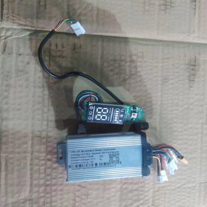Контролер і дисплей електросамоката M365