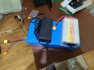 Високотоковий акумулятор резервного електроживлення 12V 160Ah Apogey