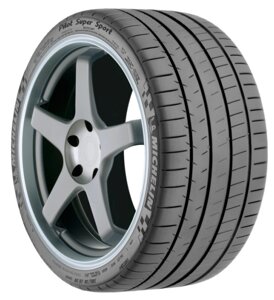 Уживані 245/45 R18 100Y Літня легкова шина Michelin Pilot Super Sport.