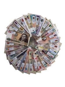 Набір 52 різних купюр. Банкноти світу. Справжні гроші з різних країн