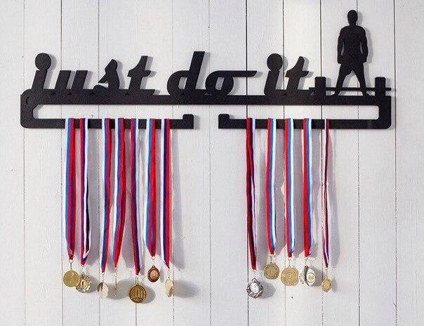 Медальница "Just do it" від компанії Інтернет-магазин Кo-Di - фото 1