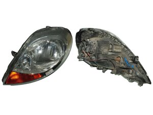 Фара ліва електрокоректор жовтий поворот 06- 8200701352 RENAULT Trafic 00-14; NISSAN Primastar 02-14; OPEL Vivaro