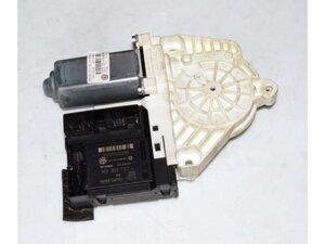 Моторчик склопідйомника передній правий 1K0959702P VW PASSAT B6 05-10 VW 1K0959702P