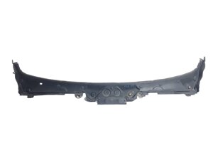 Пластик під лобове скло 51717258177 BMW 3 F30-31 12-19 BMW 51717258177