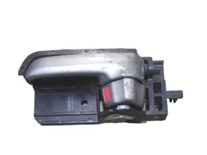 Ручка дверей внутрішня ліва 8313063J20FC6 suzuki swift 04-10 suzuki 8313063J20FC6