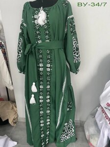 В стилі бохо довге зелене вишите жіноче плаття-вишиванка сукня вишиванка