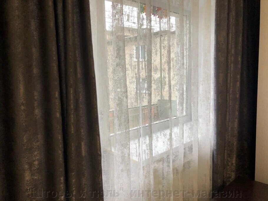 Комплект штор в зал с тюлю мармур білий від компанії "Штори і тюль" інтернет-магазин - фото 1