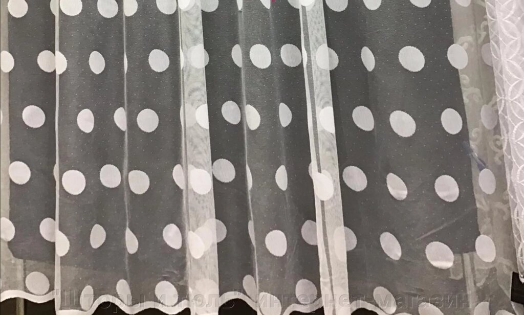 Тюль кульки білі на жакарді в кухню, зал від компанії "Штори і тюль" інтернет-магазин - фото 1