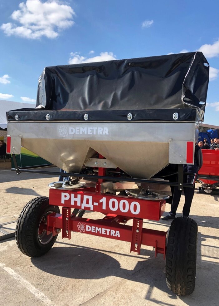 Розкидач мінеральних добрив РУМ (РНД-1000) "ДЕМЕТРА" з нержавіючої сталі (без транспортного візка) від компанії ТОВ "АПК АГРОПАРТНЕР" - фото 1