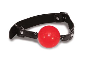 Класичний кляп із м'ячем сексом і пустощами - суцільна червона кулька