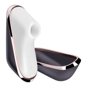 Вакуумный клиторальный стимулятор Satisfyer Traveler, корпус-чехол на магнитах