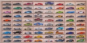 Поличка для машинок автомобілів мініатюр Hot Wheels органайзер на 80 місць виготовлена з дерева полиця фанера