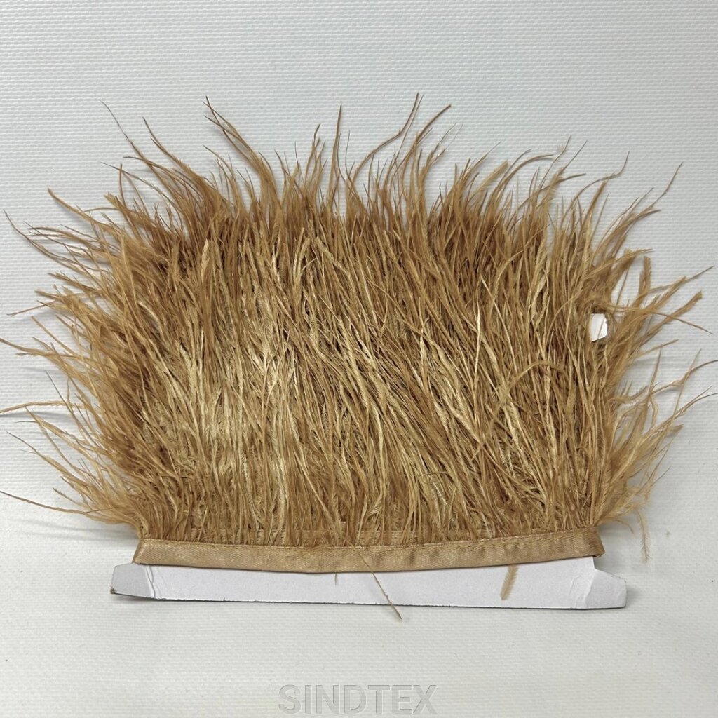 50 см - Пір'я страуса на стрічці 8-10 см - капучино від компанії SINDTEX - фото 1